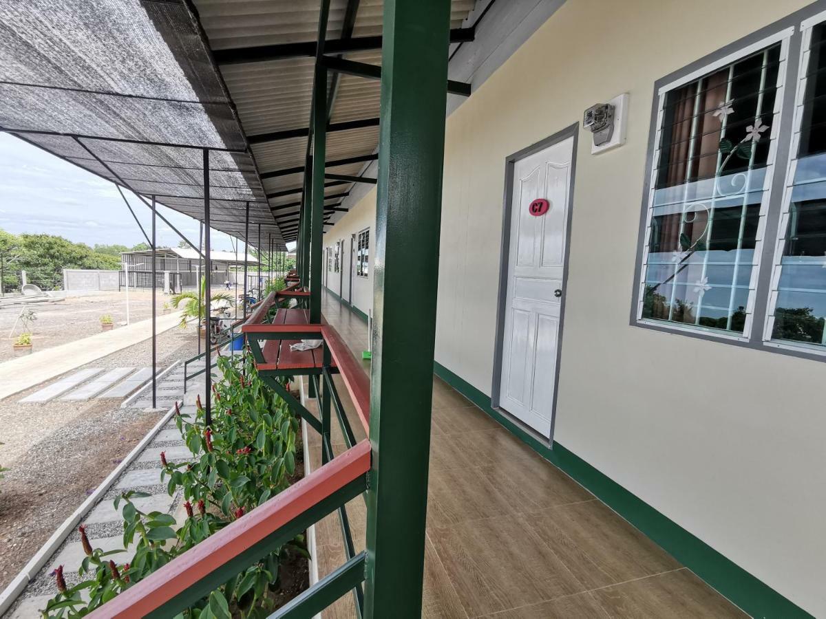 צ'ום טונג סטודיו דירות בגודל 18 מר עם 1 חדרי רחצה פרטיים בBan Luang מראה חיצוני תמונה